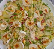 Fenchel-Apfel-Salat mit karamellisiertem Ziegenkäse